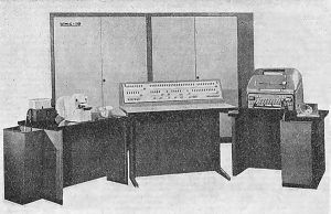 Komputer UMC-10, 1965 (fot. Wikipedia).