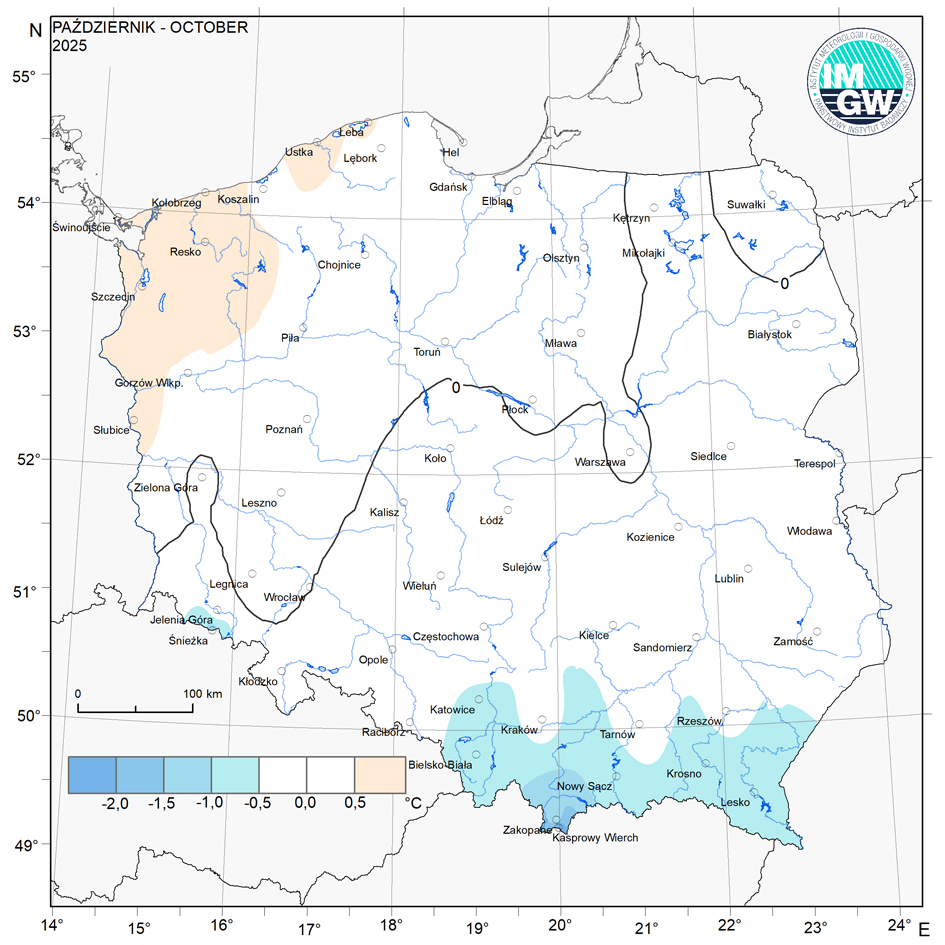 Przestrzenny rozkład anomalii średniej miesięcznej temperatury powietrza w październiku 2025 r. w stosunku do normy (tj. średniej miesięcznej wartości wieloletniej elementu w okresie 1991-2020).